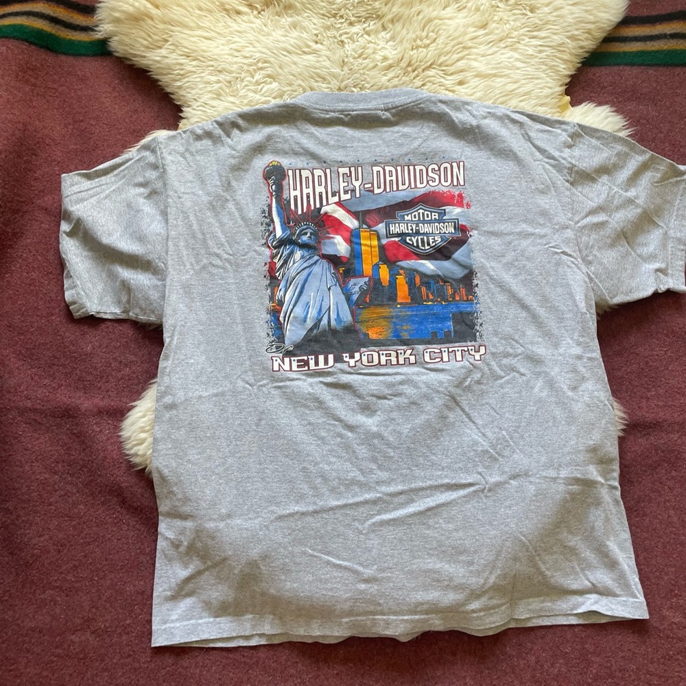 Vintage New York City 2002 Harley-Davidson Gray Graphic T-Shirt Twin Towers